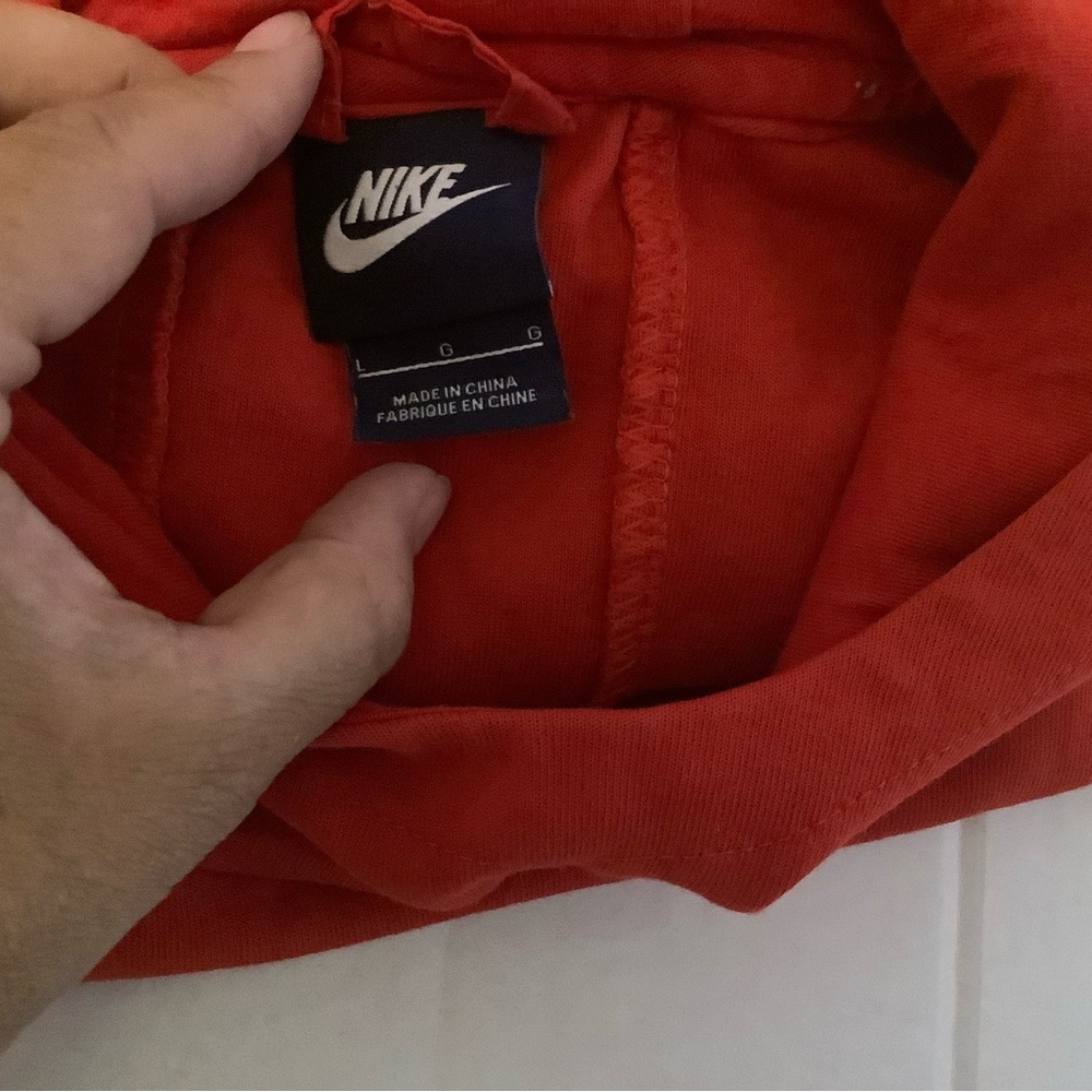 Nike Red Women's Sweater - Picture 13 of 14
